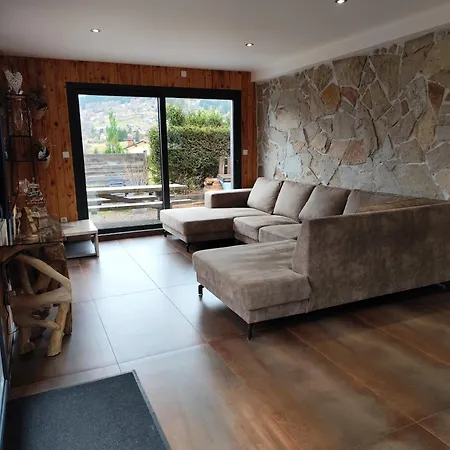 Du Nid D'amour 샬레