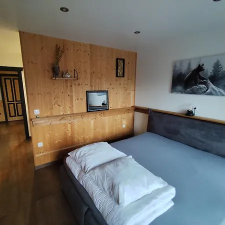 Du Nid D'amour 木屋 热拉梅